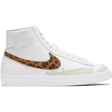 Blazer Mid 77 Se Damen Sneaker weiss Nike DA8736-101-44 -  volleyballdirekt.de